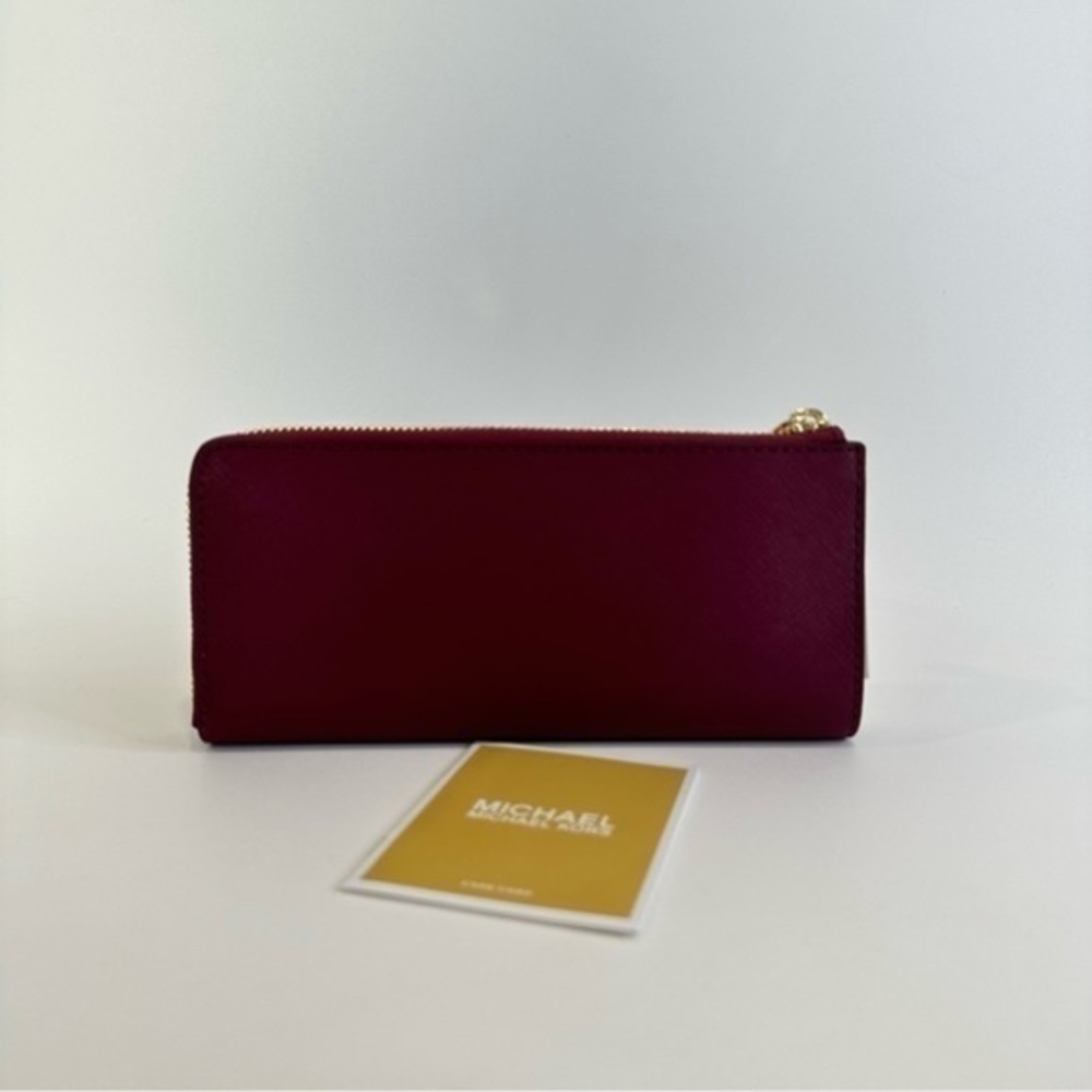 NEW Michael Kors Large three Quarter zip Leather wallet in Mulberry - Picture 7 of 9